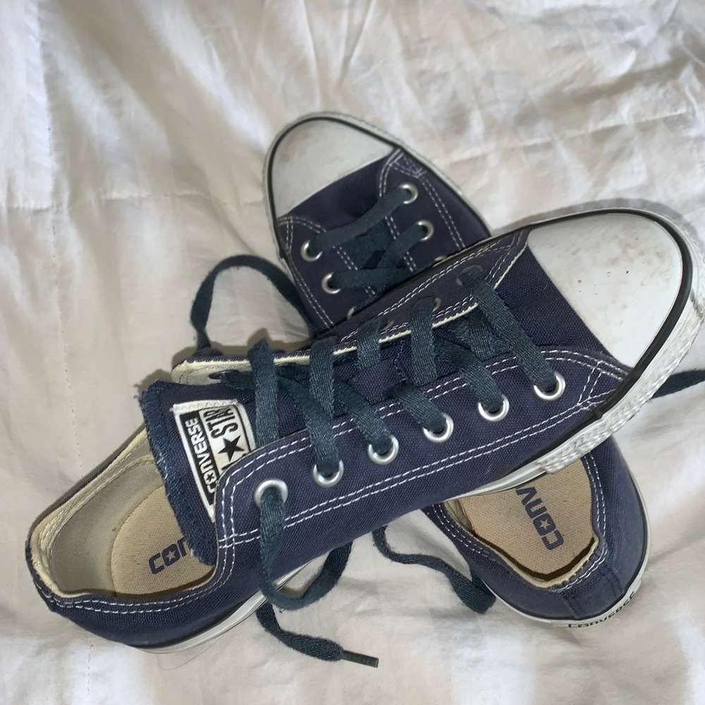 Men’s Navy Blue Low-Top Converse